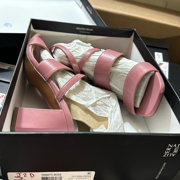 Naturalizer Womens Trinity Leather Square Toe Heels (WIDE) - Picture 2 of 7